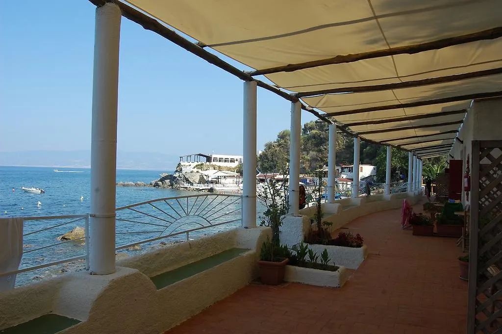 Hotel Cirucco Village Messina