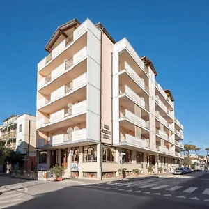 Hotel Lola Piccolo