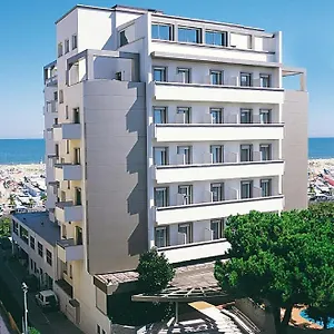 Hotel National
